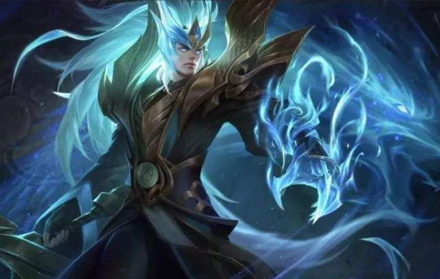 英雄联盟官推发问：15年EDG和18年RNG相遇谁会赢