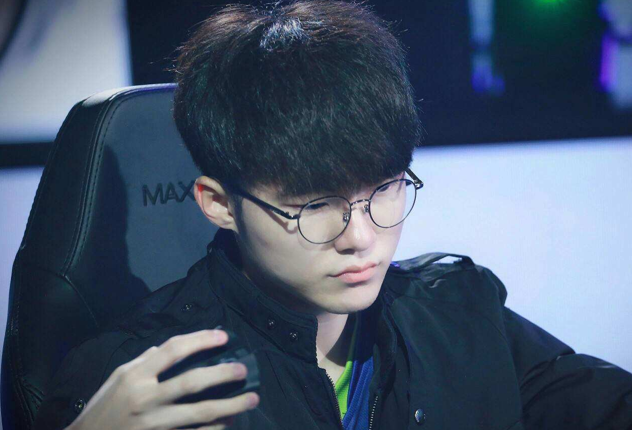 LPL年度最受欢迎选手：TheShy七年里第6次获得此项荣誉